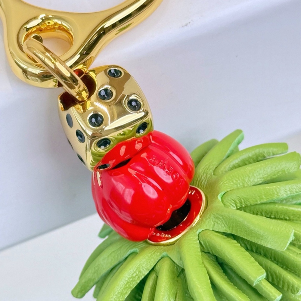 Loewe Charm - Picture 5 of 6